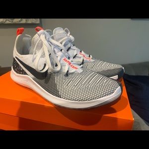 Nike free TR8 - like new